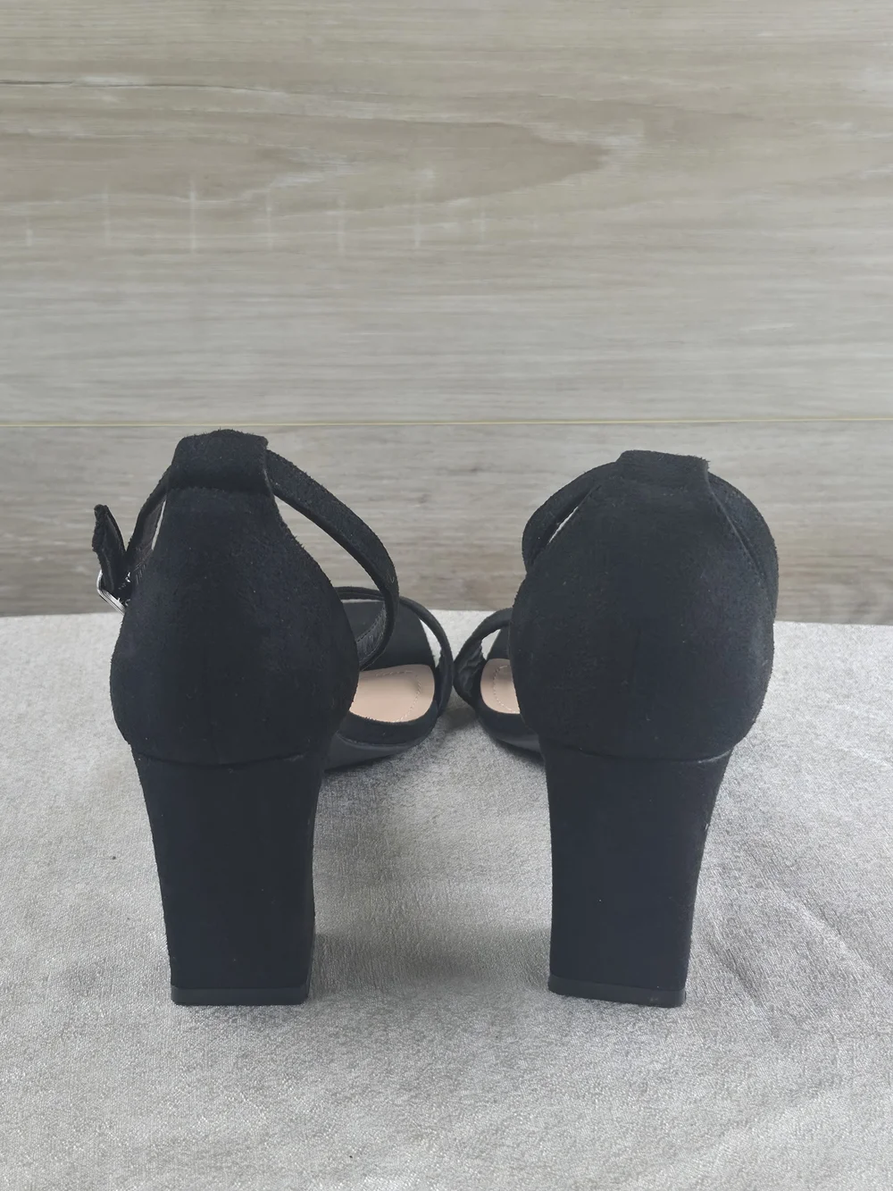Dominique Nicole Black Suede Ankle Strap Block Heel Sandals Women's Size 8.5W